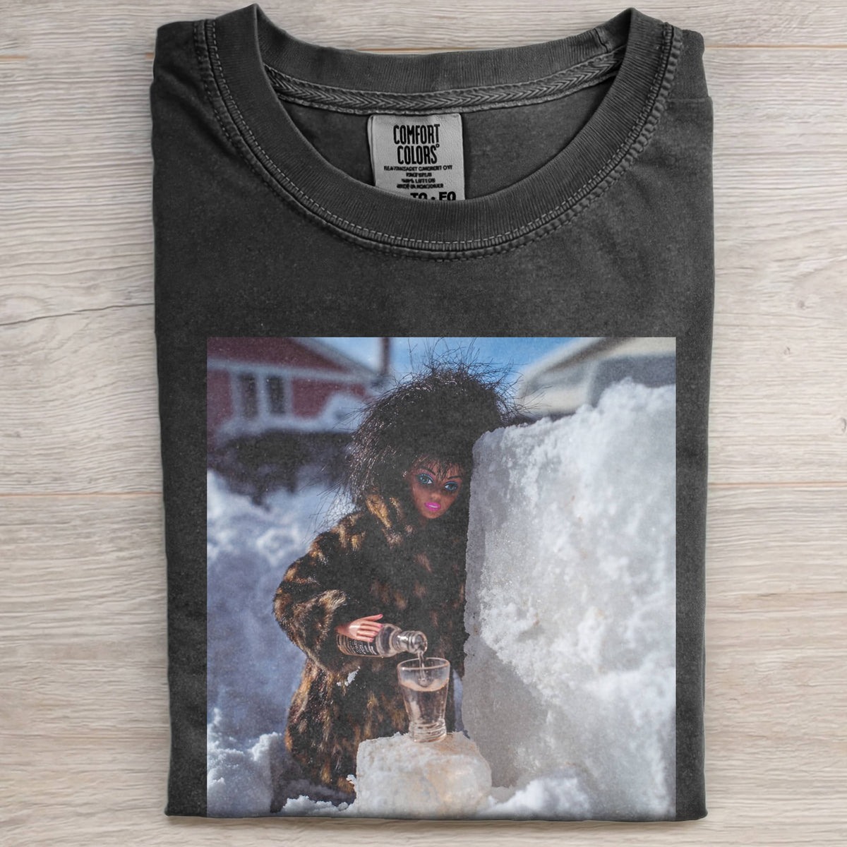 BARBIECORE BLACK T-SHIRT FOR DRINKING