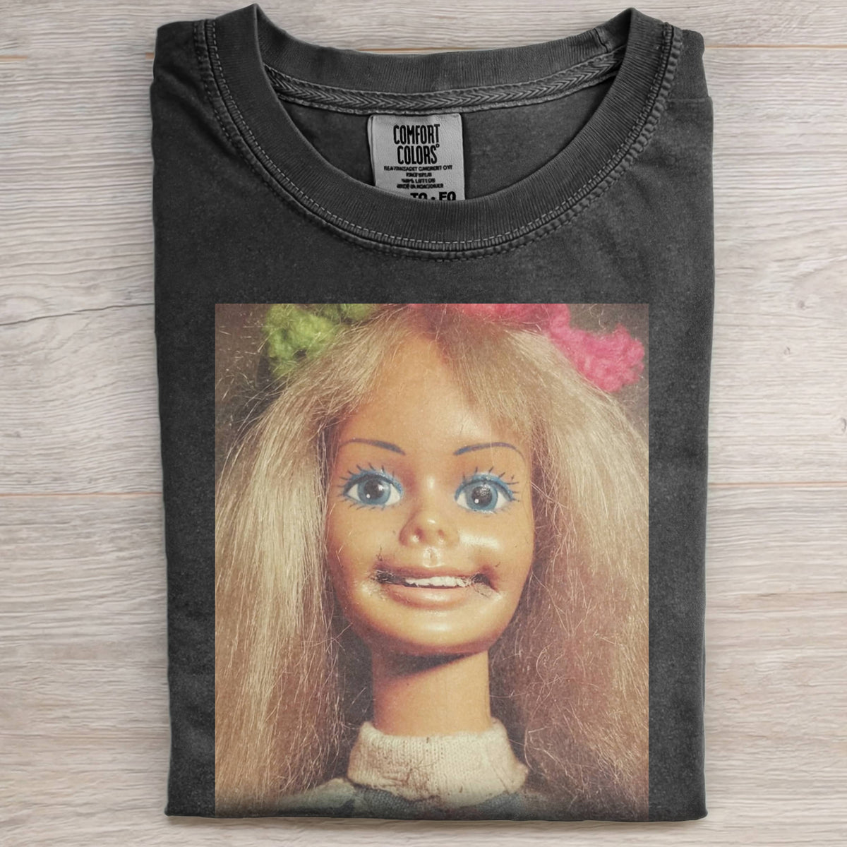 BARBIECORE FAKE SMILE SHORT-SLEEVED T-SHIRT