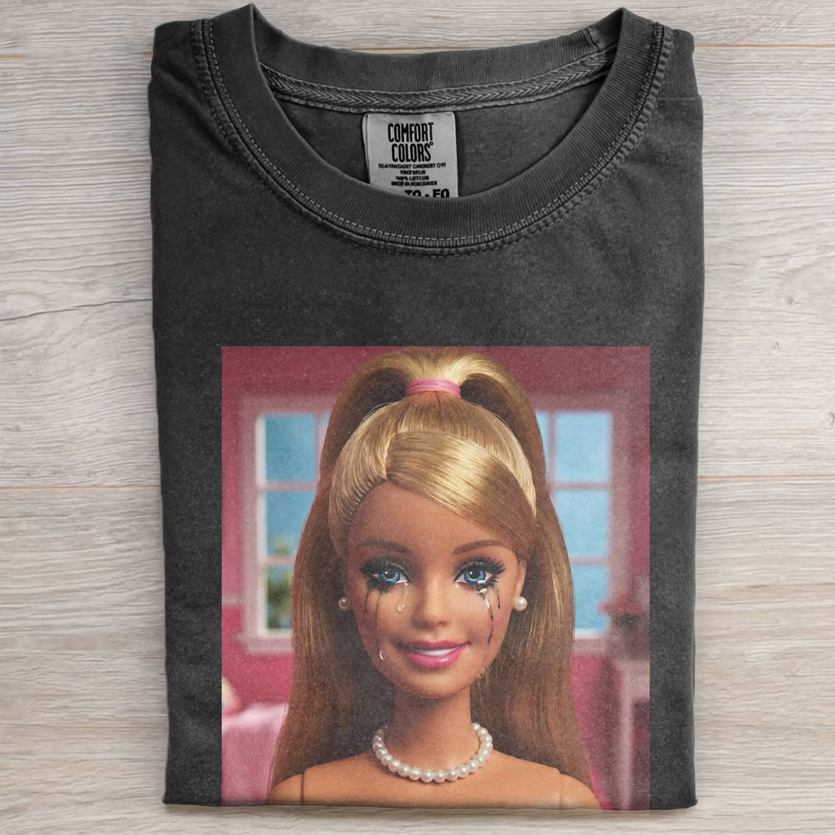 BARBIECORE CRYING MAKEUP RETRO T-SHIRT