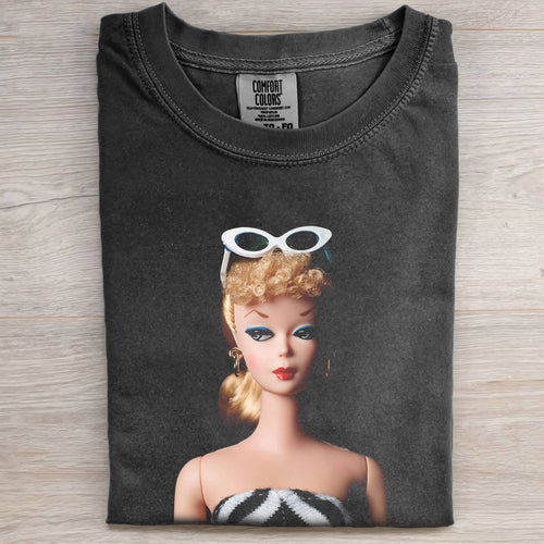 SEXY BLONDE SUNGLASSES BARBIECORE T-SHIRT